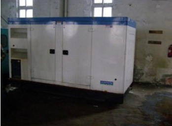 东阿康明斯150kw大型柴油二手发电机组